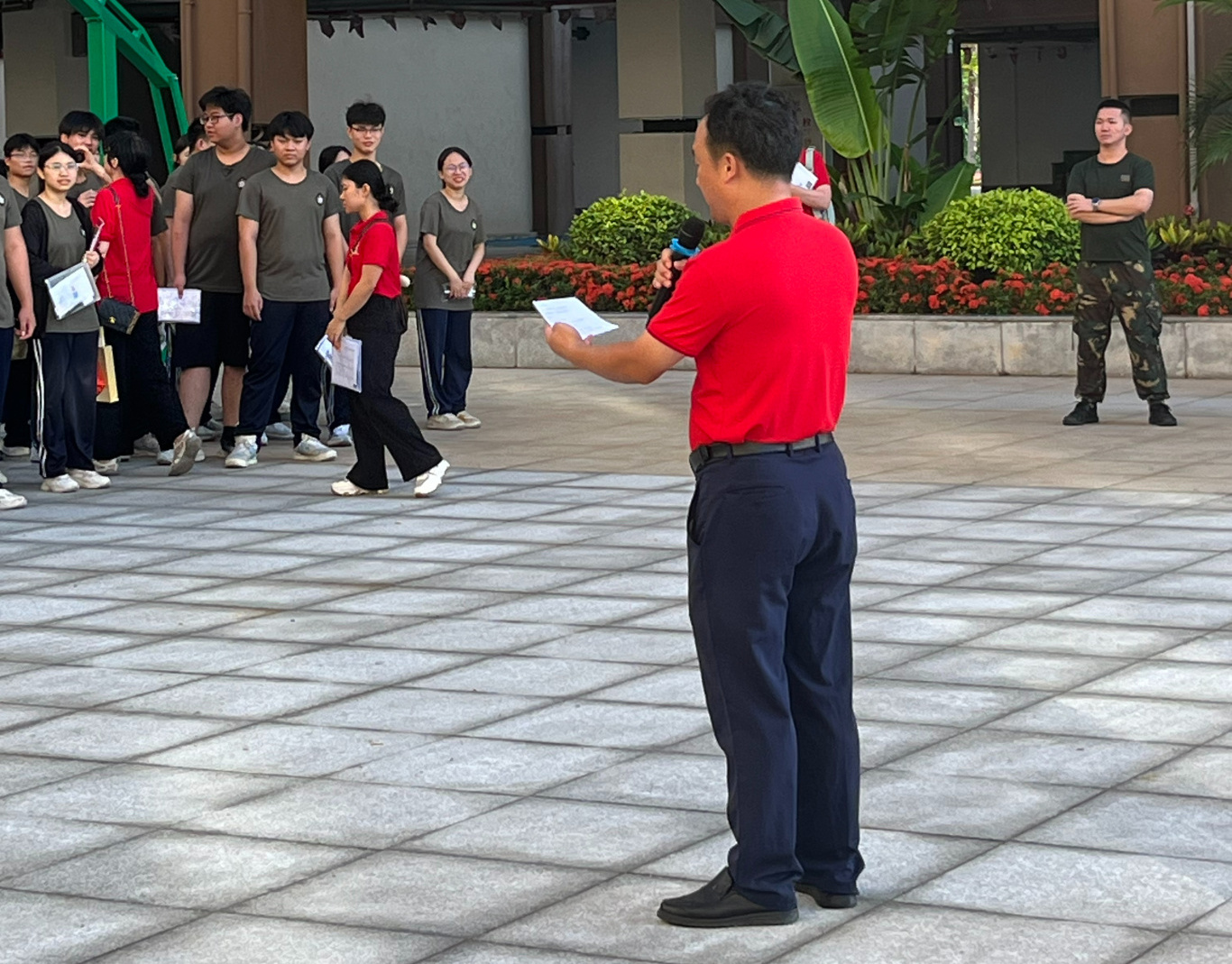 護(hù)航青春逐夢(mèng)路，鋪就璀璨圓夢(mèng)途——定安縣山高高級(jí)實(shí)驗(yàn)中學(xué)暖心送考，助力學(xué)子書寫輝煌