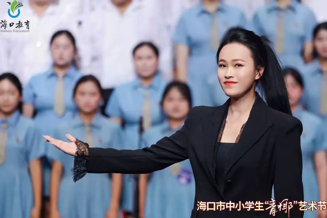喜報(bào)！我校榮獲海口市中小學(xué)生“青椰”藝術(shù)節(jié)高中班級(jí)合唱一等獎(jiǎng)！