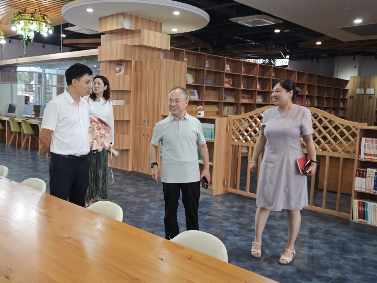 校際交流啟新程，共話教育謀發(fā)展——吉林大學(xué)萊姆頓學(xué)院代表蒞臨?？谏礁咧袑W(xué)參觀交流-圖片1