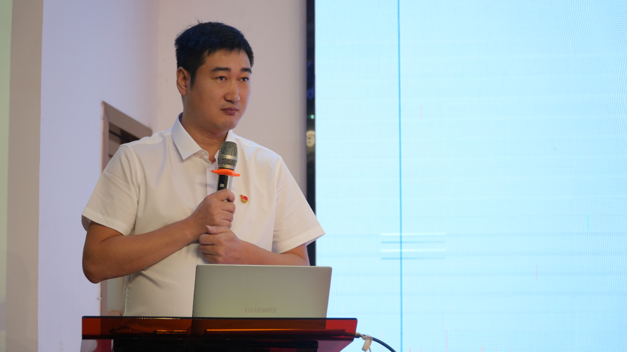 “重塑標(biāo)桿：小學(xué)教育的山高范式”——海口山高學(xué)校2025年秋季學(xué)期全體教師大會-圖片7